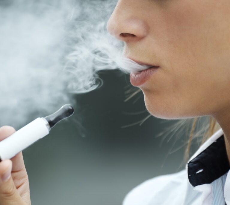 Un estudio detecta metales tóxicos en los cigarrillos electrónicos