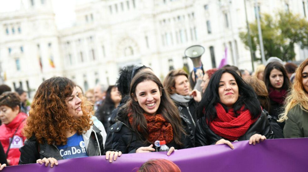 La portavoz de Podemos, Irene Montero, en la manifestación del Día contra la Violencia de Género.