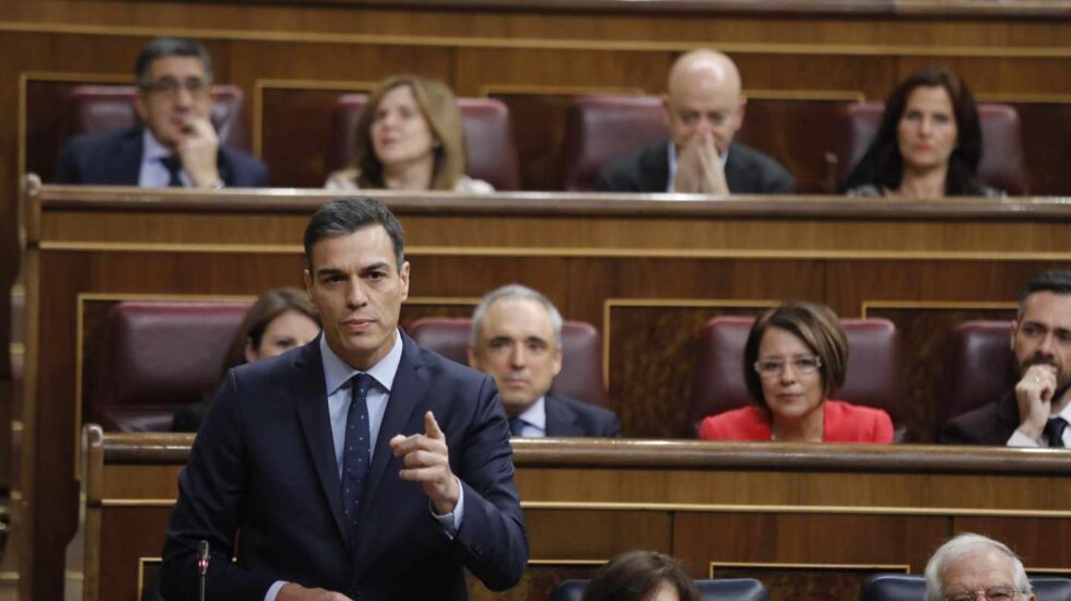 El presidente del Gobierno, Pedro Sánchez, durante su intervención en la sesión de control en el Congreso.