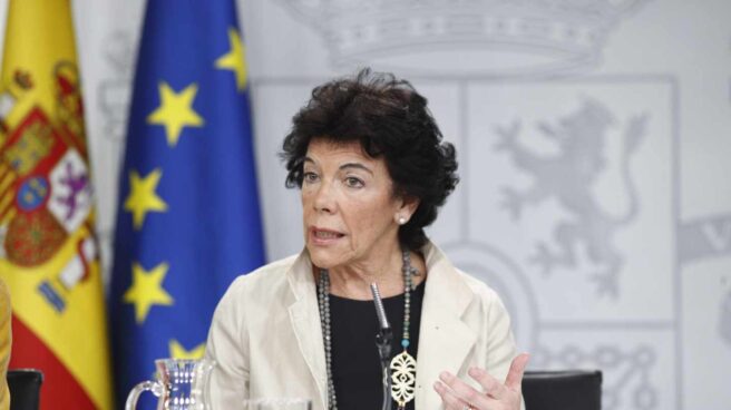 La portavoz del Gobierno, Isabel Celaá, durante la rueda de prensa del Consejo de Ministros La portavoz del Gobierno, Isabel Celaá, durante la rueda de prensa del Consejo de Ministros