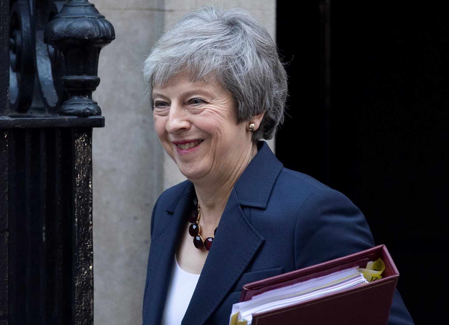 La primera ministra británica, Theresa May, poco antes de la crucial reunión de su gabinete