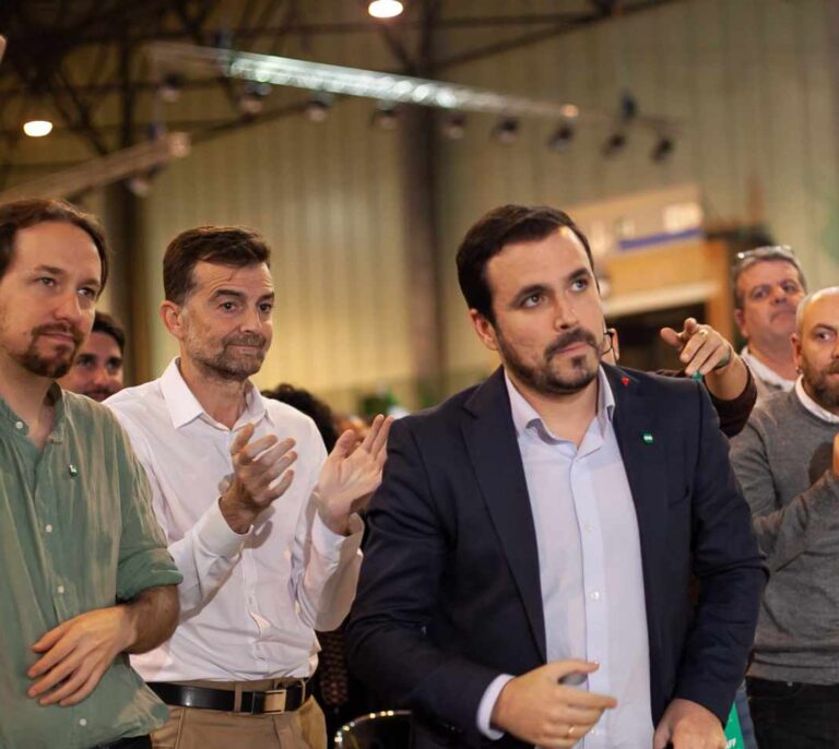 Izquierda Unida pide a sus militantes que decidan: o ellos o la formación de Llamazares