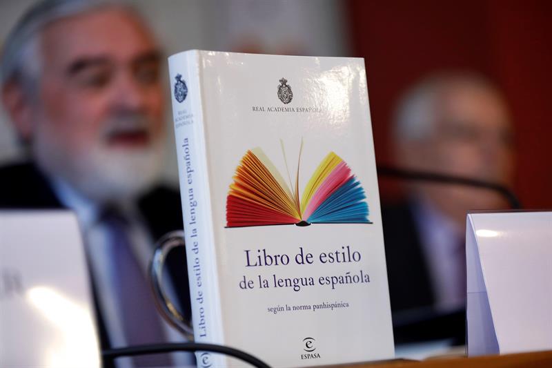 Presentación del 'Libro de estilo de la lengua española' en la RAE.