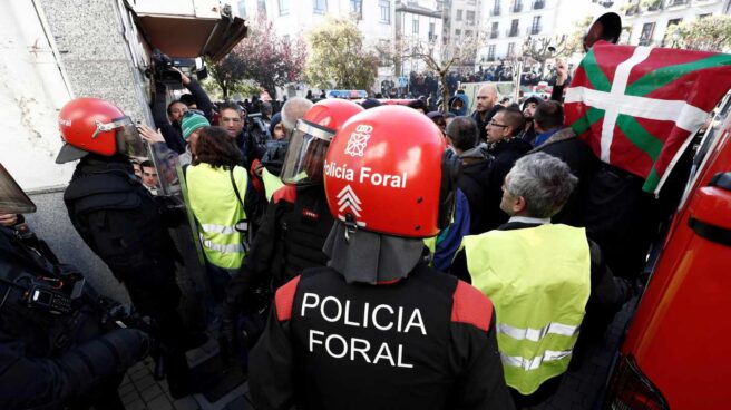 La oposición fuerza a Barkos a la integración de guardias civiles en la Policía foral