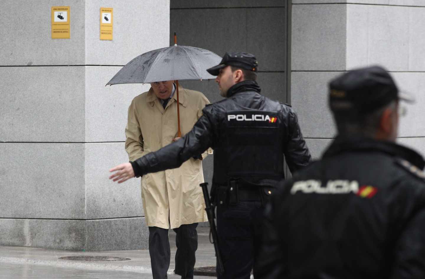 El ex tesorero del PP Luis Bárcenas, saliendo de la Audiencia Nacional.