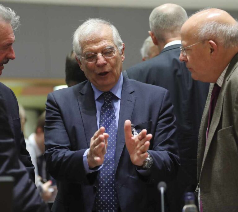 Borrell amenaza con vetar el acuerdo del Brexit si no se aclara la cuestión de Gibraltar