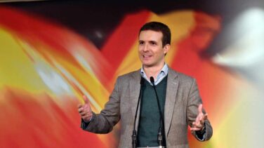 Casado avisa de un gobierno "comunista-socialista como en Venezuela" en Andalucía