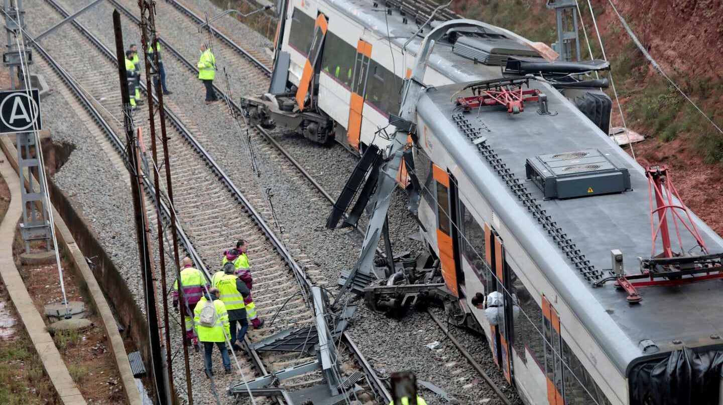 Imagen del convoy descarrilado en la línea R4 de Rodalies.