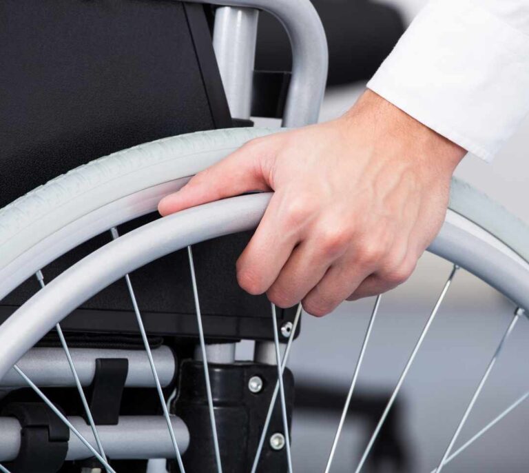 La demanda de asistencia a domicilio crece y exigirá más servicios profesionalizados