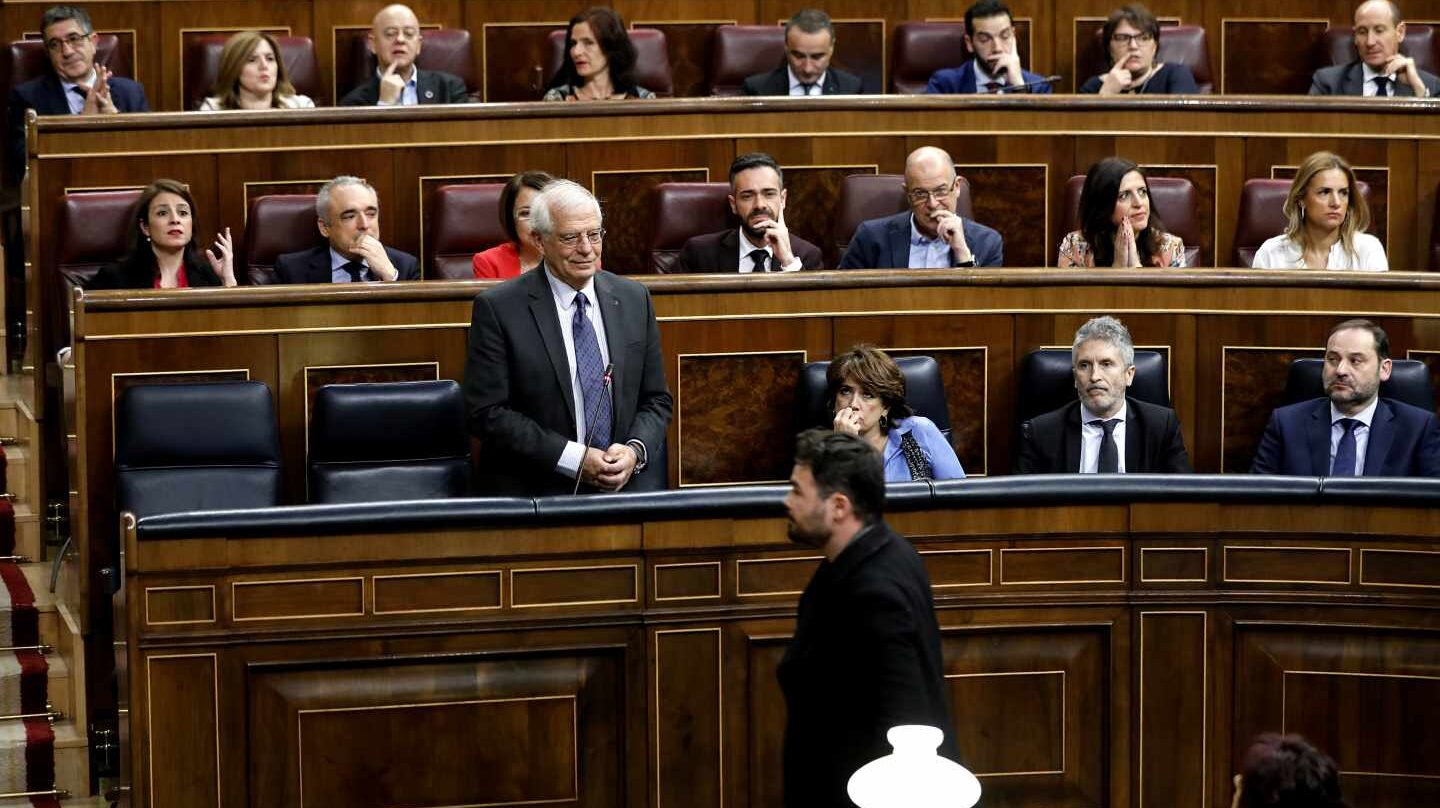 El diputado de ERC, Gabriel Rufián y el ministro de Asuntos Exteriores, Josep Borrell.