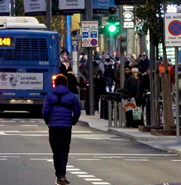 En patinete eléctrico por la nueva Gran Vía... y una multa de 25 euros