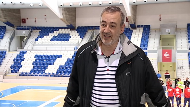 El presidente del Iberojet Palma, Guillem Boscana, durante una entrevista con la televisión balear.