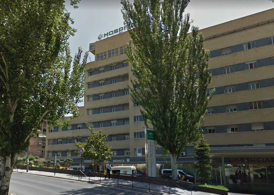 Fachada del Hospital Materno Infantil Virgen de las Nievas, de Granada.