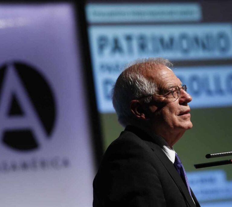 Borrell insiste en que no dimitirá por Abengoa: "No tendría lógica"