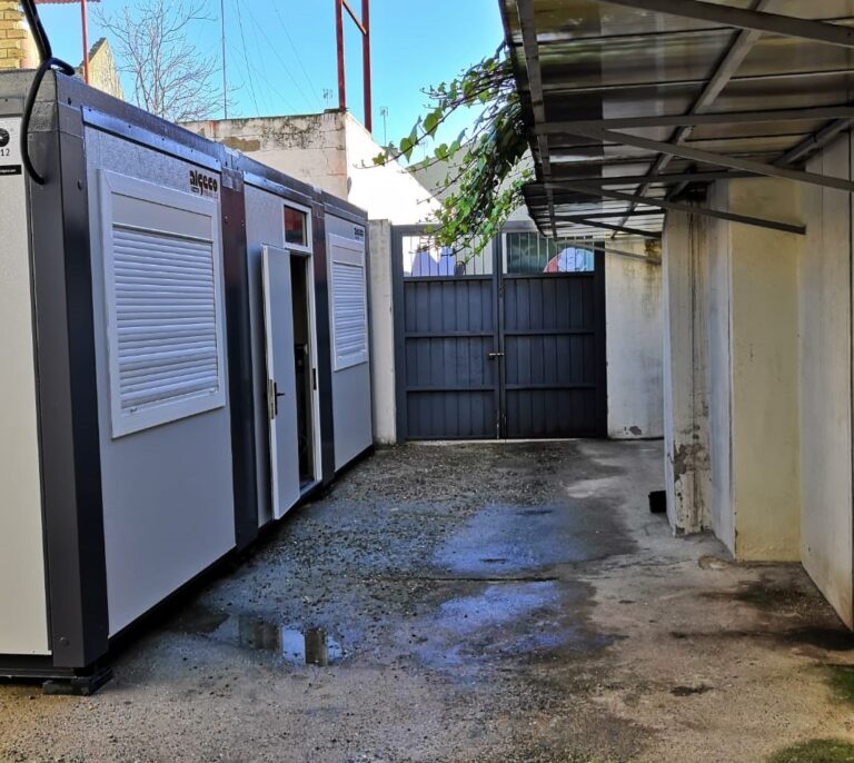 Susana Díaz recurre a un barracón para habilitar un juzgado aprobado hace un año