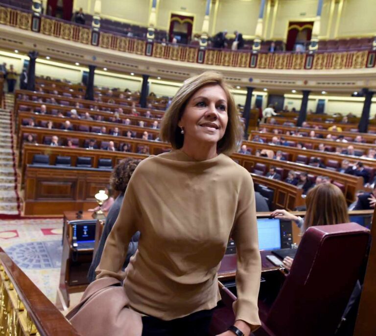 El adiós de Cospedal, la eterna aspirante que sobrevivió a Podemos pero no a Villarejo