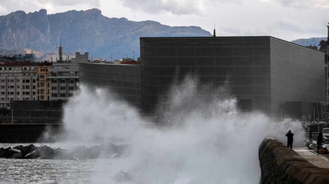 oleaje en San sebastian Javier Etxezarreta
