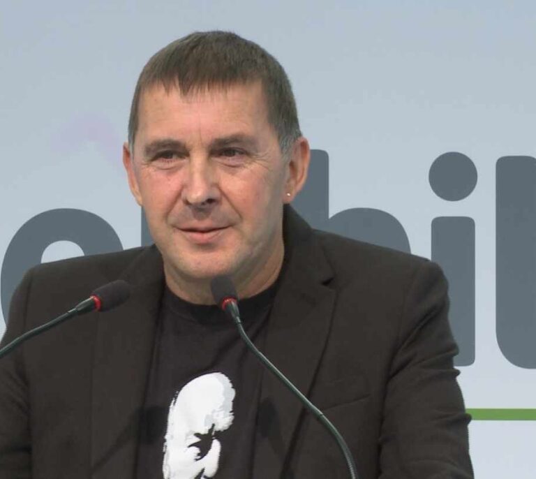 Otegi pide un "programa de mínimos" entre vascos, catalanes y gallegos para elecciones
