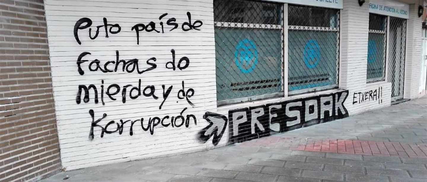 Aparecen pintadas insultantes y en favor de los presos de ETA en la sede del PP en Portugalete