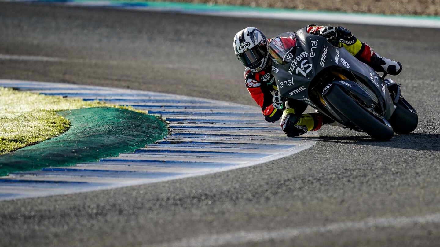 Sete Gibernau estrenó su nueva MotoE en el Circuito de Jerez.
