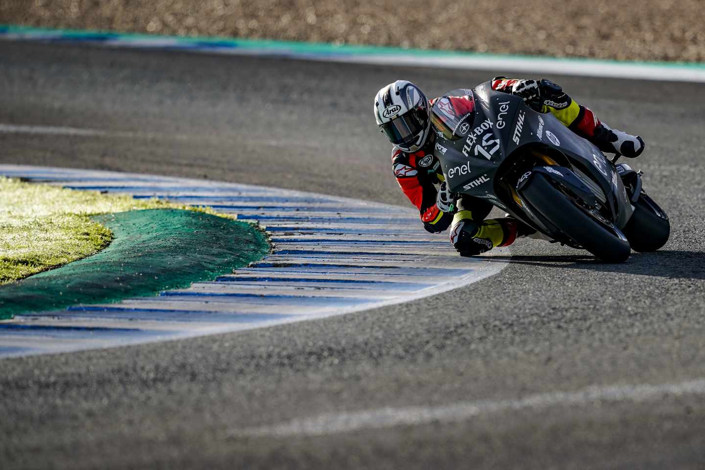 Sete Gibernau estrenó su nueva MotoE en el Circuito de Jerez.