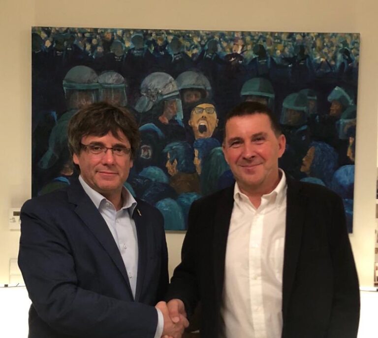 Bildu equipara a Otegi y Junqueras y la 'represión' en Euskadi y Cataluña en un vídeo electoral