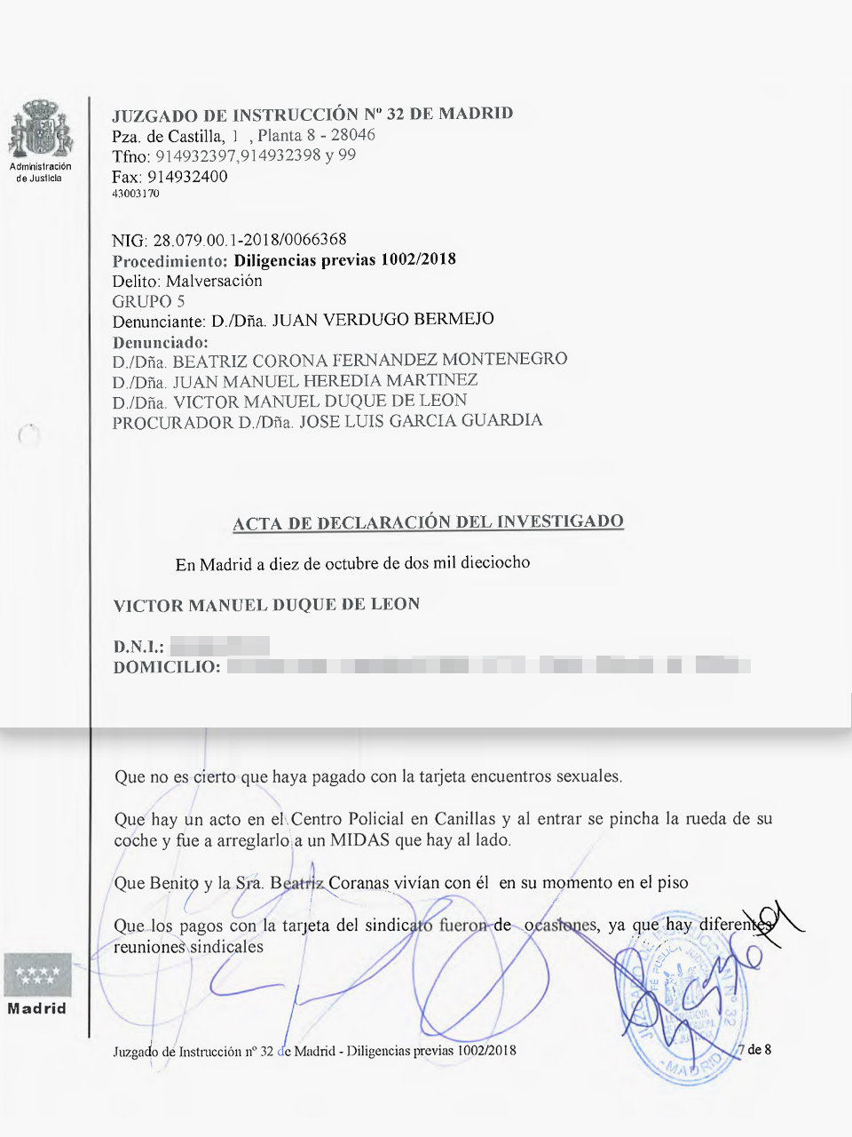 Acta de la declaración judicial de Víctor Duque como investigado con la firma de éste (segunda rúbrica por la izquierda).