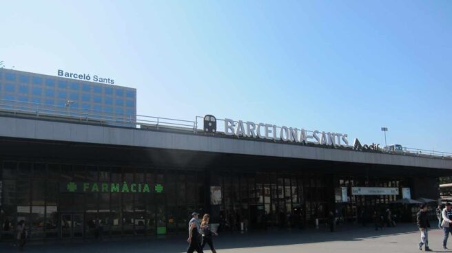 Desalojan dos trenes del AVE por un paquete sospechoso en la Estación de Sants en Barcelona