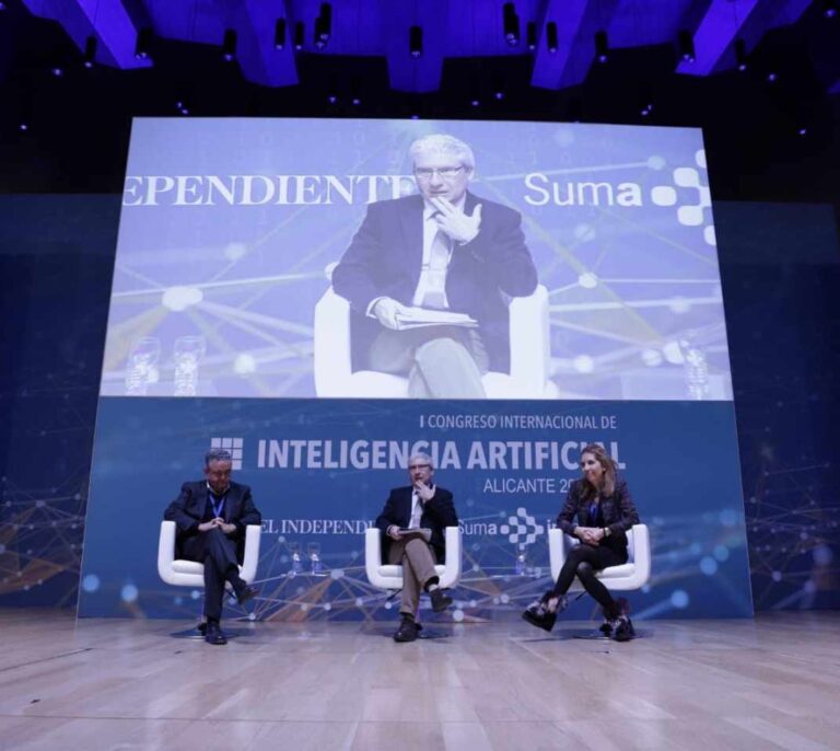 Inteligencia Artificial: "Los políticos no deberían tomar decisiones en temas de los que saben muy poco"