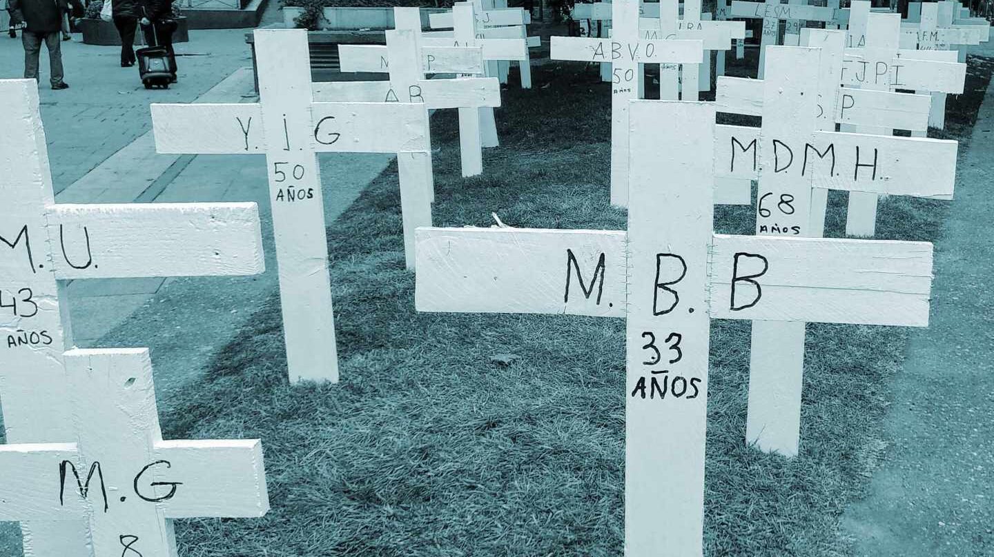 Cruces blancas contra la violencia de género.