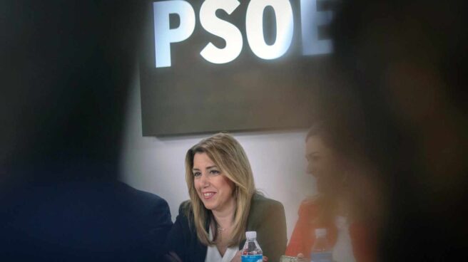 Susana Díaz se aferra al poder con guiños a Cs y Ferraz le enseña la puerta de salida