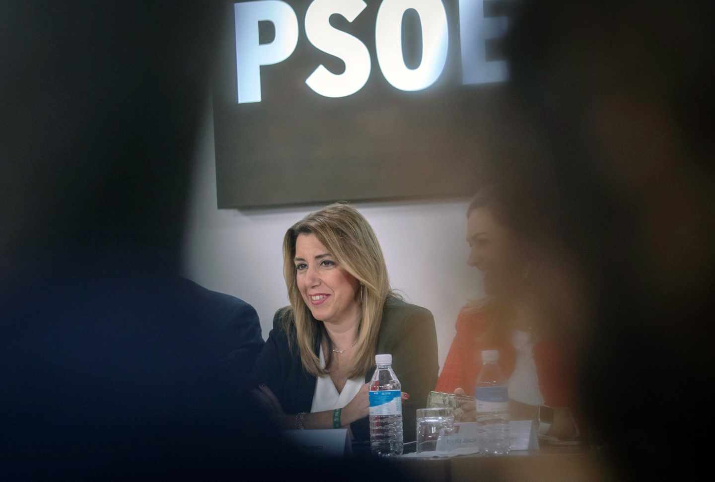 Susana Díaz se aferra al poder con guiños a Cs y Ferraz le enseña la puerta de salida
