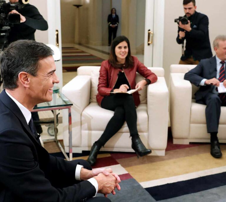 Sánchez suprimiría la inviolabilidad del Rey y augura que Felipe VI lo apoyaría