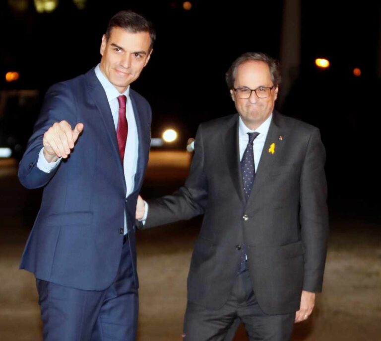 De Suresnes a Pedralbes, el viaje tóxico del PSOE por el 'derecho a decidir'
