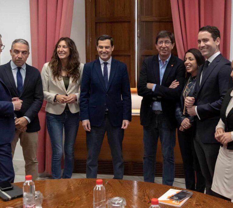PP y Cs blindan su acuerdo en Andalucía frente a Vox y sólo podrá modificarse previo consenso