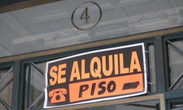 La asimetría en Castilla y León: caen la población y los salarios pero se disparan los alquileres
