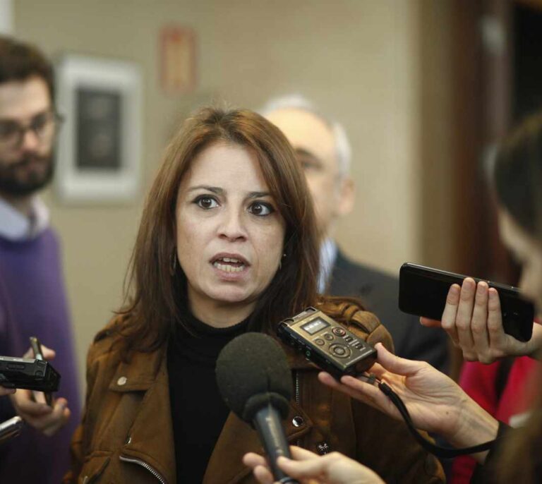 Lastra llamará hoy a Montero para sentarse a negociar esta tarde