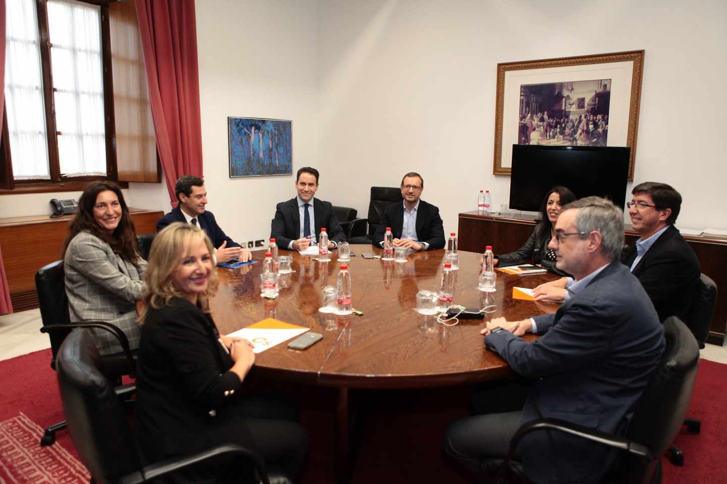 Reunión del PP y Ciudadanos en Sevilla para formar gobierno en Andalucía.