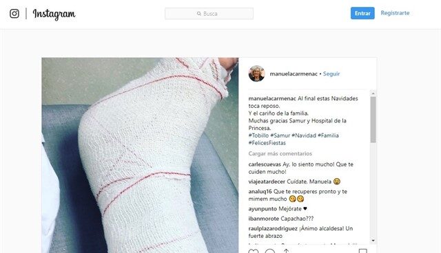 Manuela Carmena, atendida en el hospital tras romperse el tobillo
