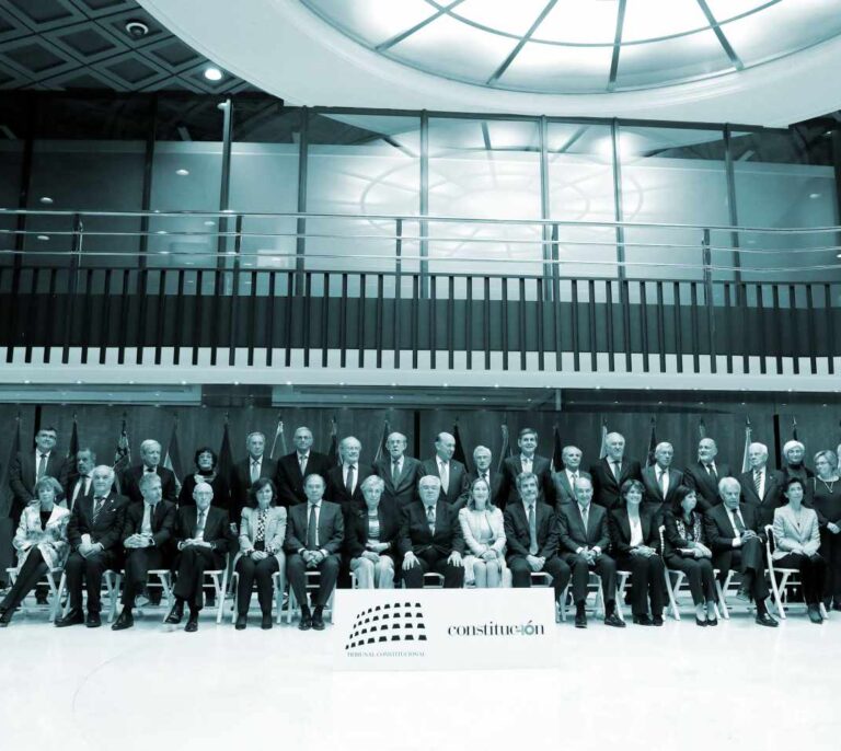 Cuarenta años de Constitución (o de la tercera España y de la superación del duelo a garrotazos)