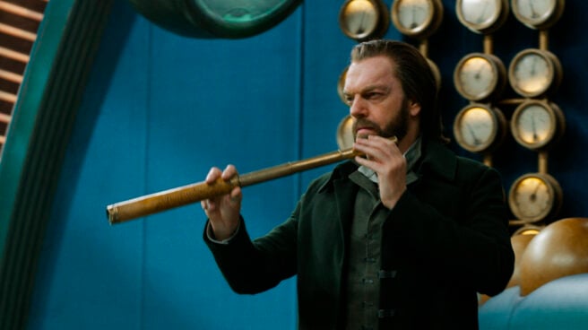Hugo Weaving, protagonista de 'Máquinas Mortales'