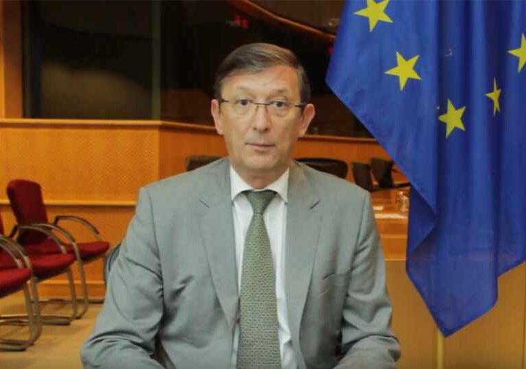 Huguet: "Hay mecanismos legales suficientes para obligar a los Mossos a cumplir sus funciones"