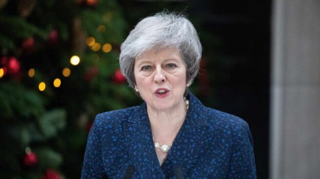May defiende su liderazgo en Downing Street. La primera ministra británica, Theresa May, defiende su liderazgo frente al desafío tory.