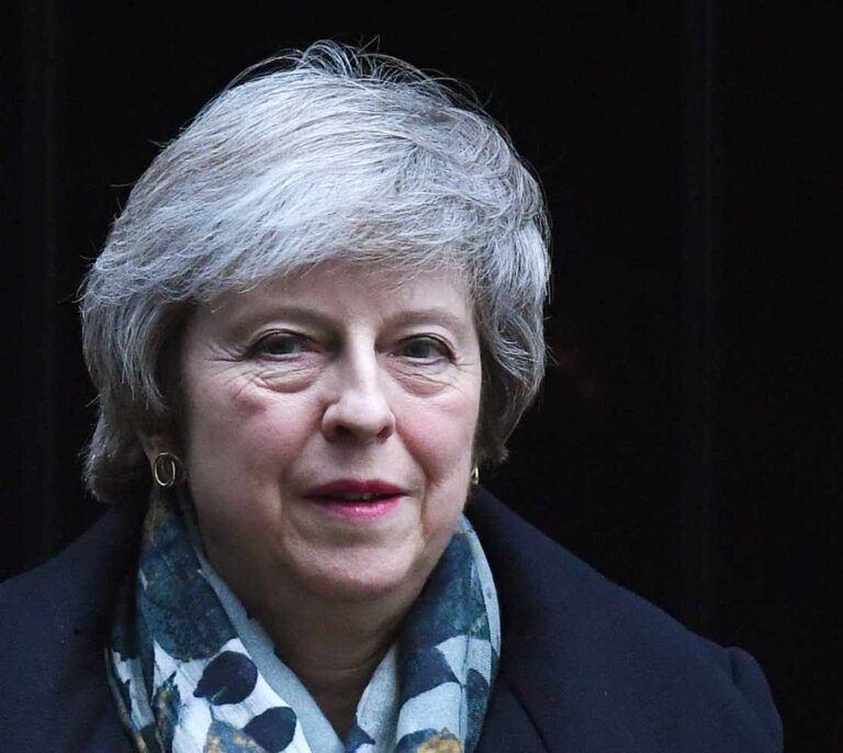 Corbyn plantea una moción de censura contra May por el Brexit