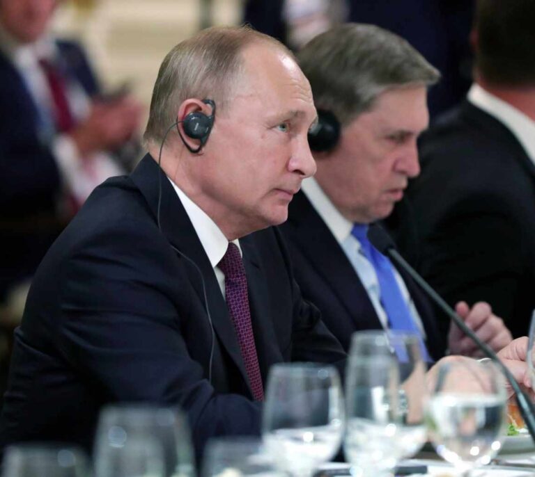 Putin y el saudí Bin Salman acuerdan en el G20 "cooperar" en producción de petróleo