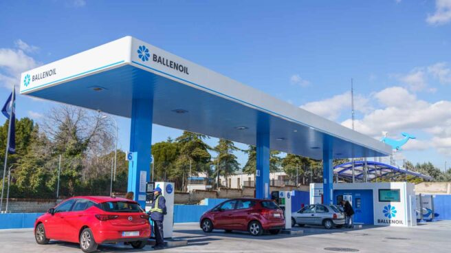 Una gasolinera de Ballenoil, que amenaza con el cierre por los descuentos de los carburantes Una gasolinera de la red de Ballenoil.