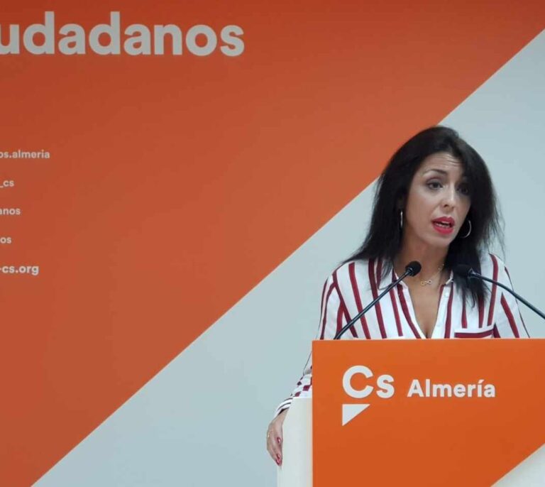Marta Bosquet, líder de Cs en Almería, presidirá el Parlamento tras el pacto con el PP
