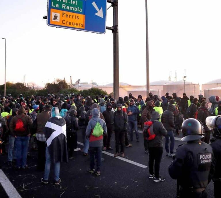 Sindicatos independentistas convocan una huelga general para el 11 de octubre