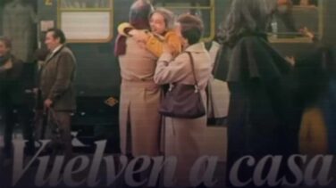 El Almendro, una canción, dos letras y el eterno retorno: "Vuelve a casa, vuelve"
