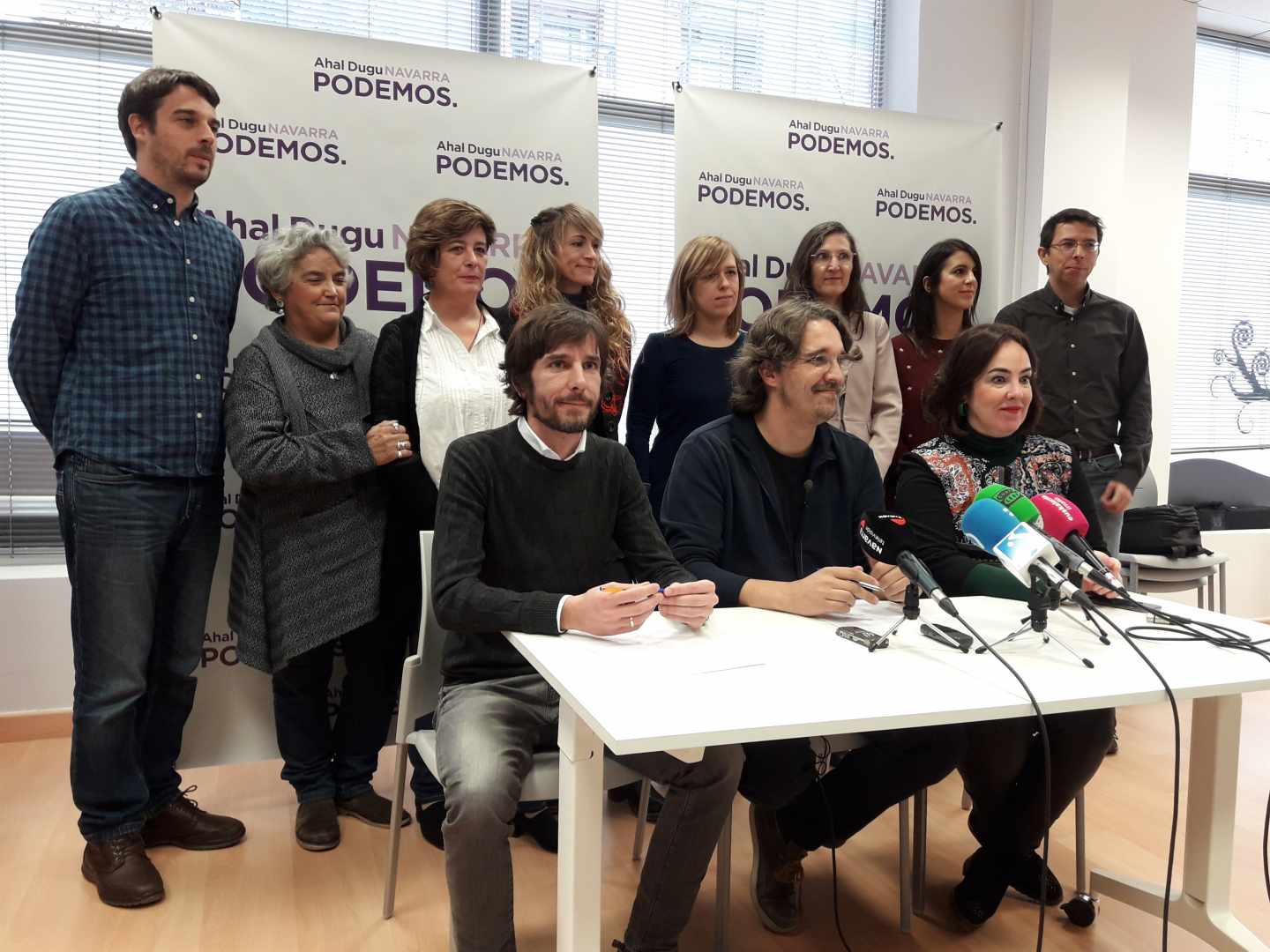 Mikel Buil, Dani López y la presidenta de la Cámara Ainhoa Aznárez.